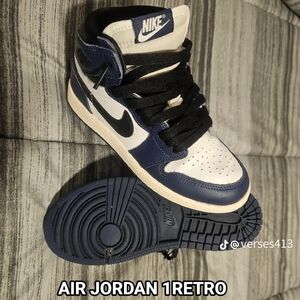 Nike Blue and White Sneakers High-Top Classic